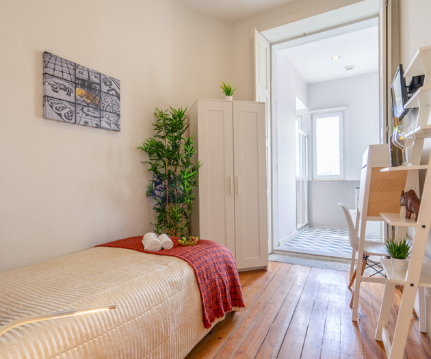 Tyny Bright Room | Terrace