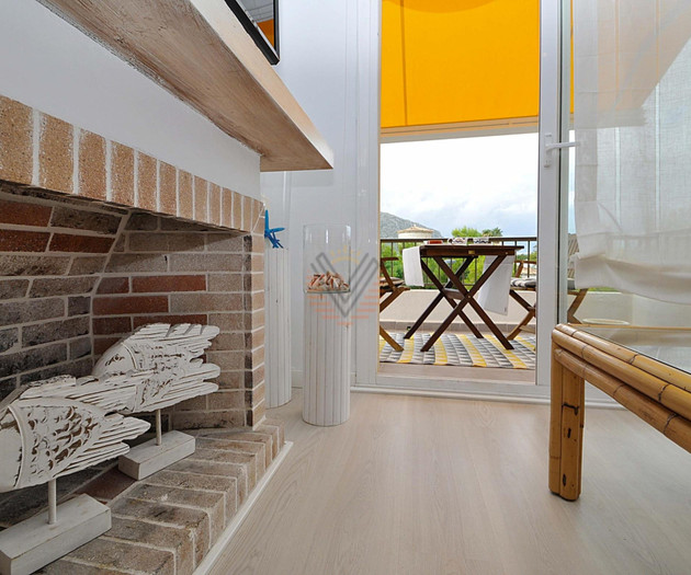 Apartment Rosmar Damunt, with communal swimming po