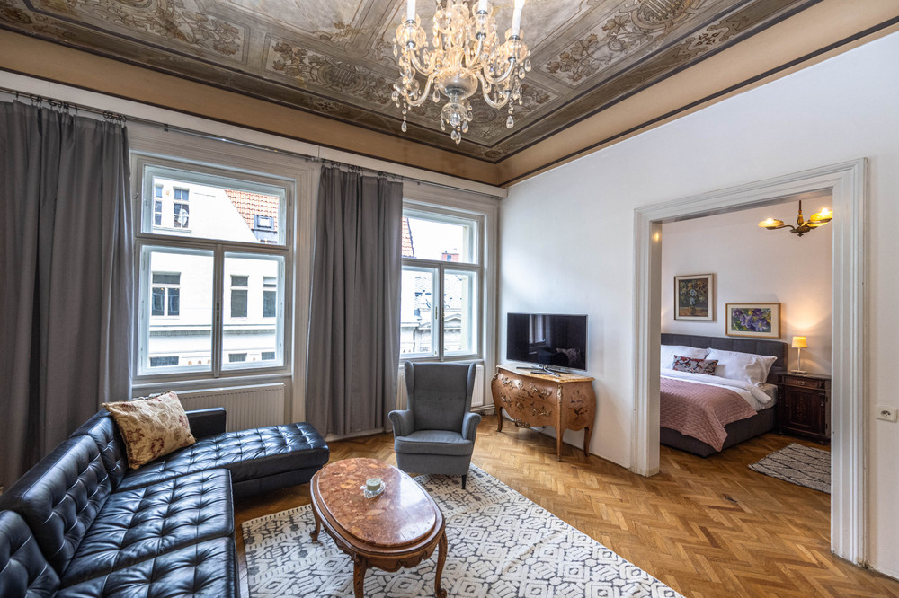 Charming Historic Apartment in the Heart of Old Pr preview