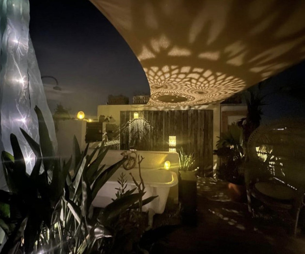 Outdoor Bathtub! Rooftop with Amazing 360° Views