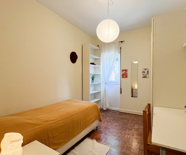 T5 Duplex com muita luz e vista verde nos Olivais