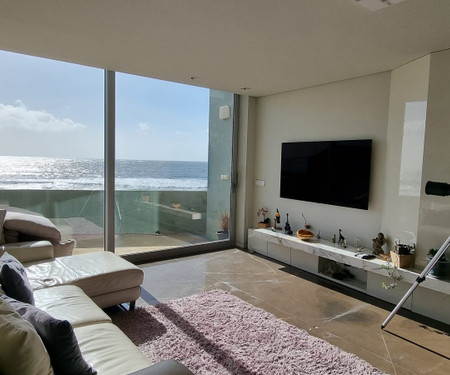 Amazing Seafront Apartment Ofir