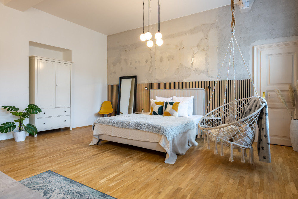 45 sqm bright room with shared bathroom preview