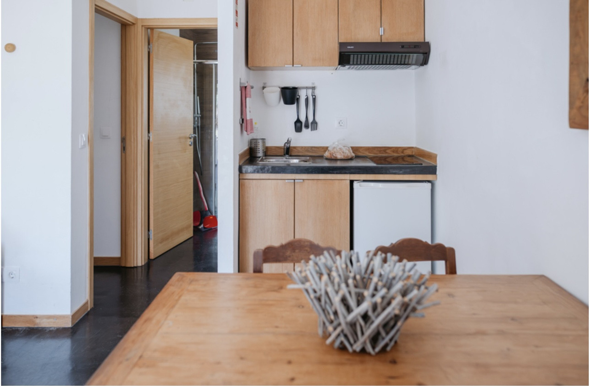 Kitchenette e mesa 