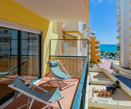 2BDR W/ AC & Pool -2min from beach- by LovelyStay