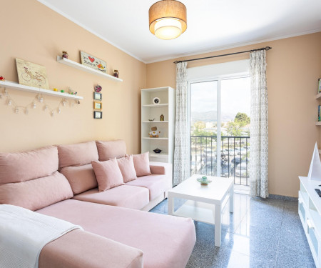 H2M Capuchinos French Balcon,parking,WiFi,Aircon