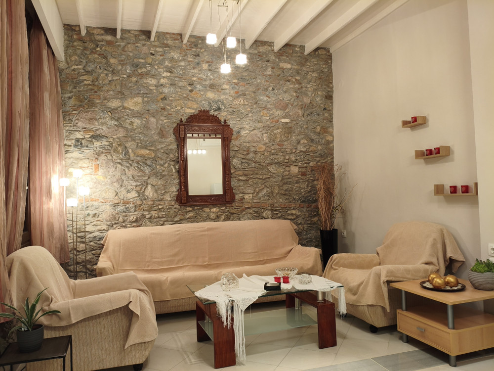 Cozy 2-Bedroom Home with Quiet Workspace in Mytile preview