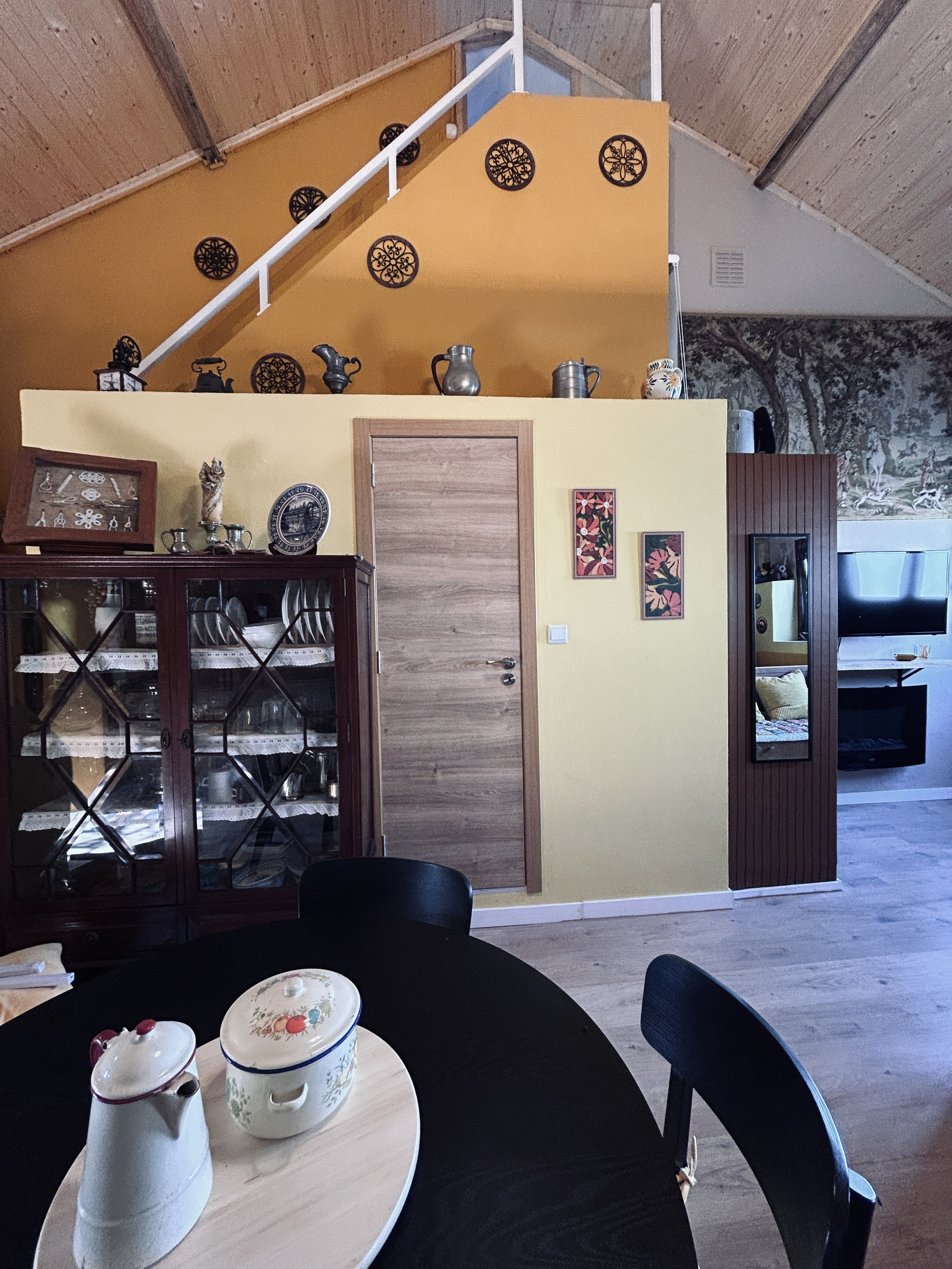 A glance through the kitchen area at the entrance