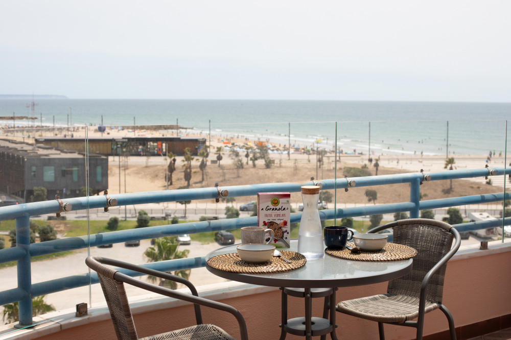 T3 big balcony by the beach in Caparica preview
