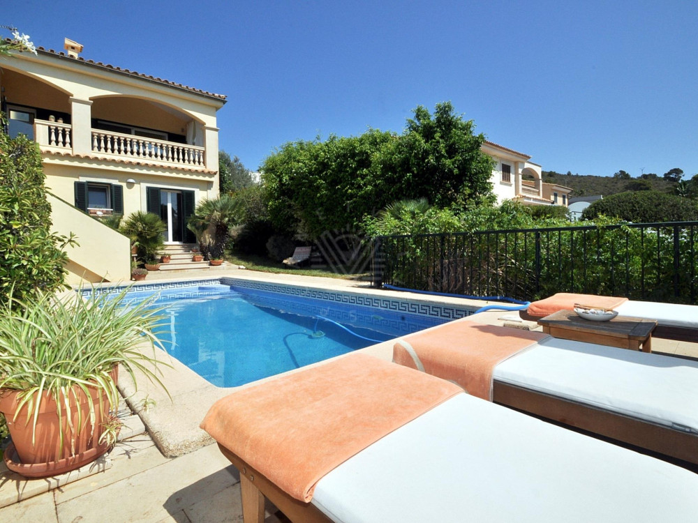 Holiday semi-detached villa with sea views, Aucana preview