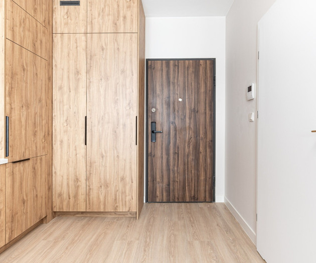 SuperApart Jerzego Holzera 6