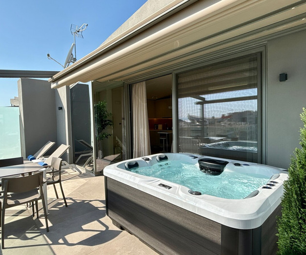 The Riviera Loft & Private Jacuzzi by Unoblu®