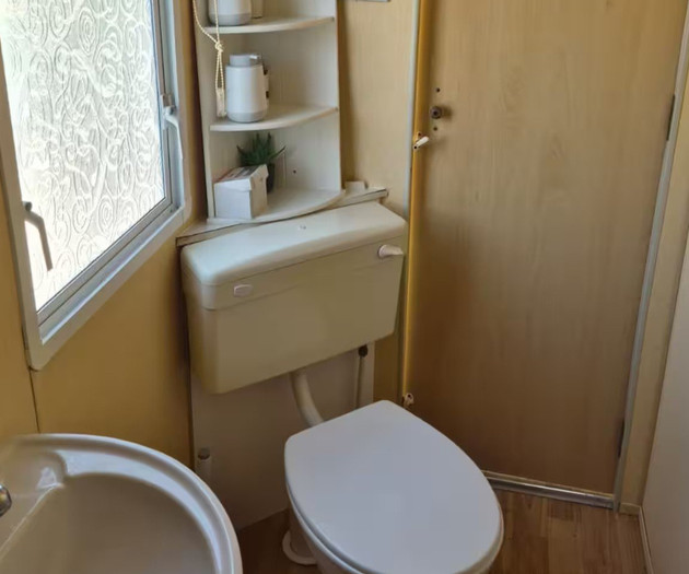 Cozy 2 Bedroom Place | Free Parking | Pet Friendly