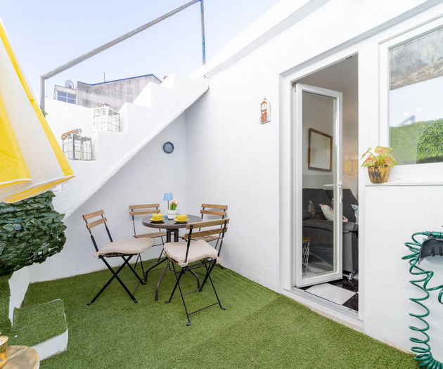 Charming 3+1 bedrooms House with Garden in Lisbon