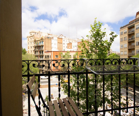 VLF2A2R3- Hab. in a very bright apartment in Eixample