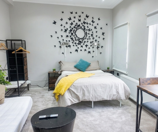 1BR London Retreat with Garden and Parking