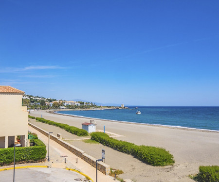 Cubo's Beachfront Marina de Casares House