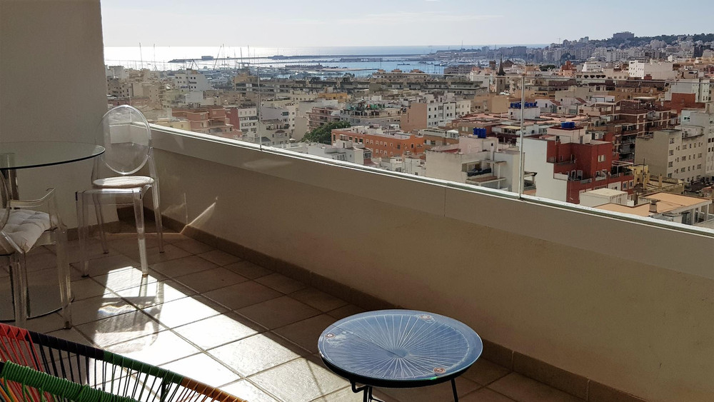 Palma town, top floor, wonderful panoramic views.