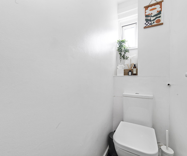 Bright 3 Bed Garden House, Haggerston, Parking