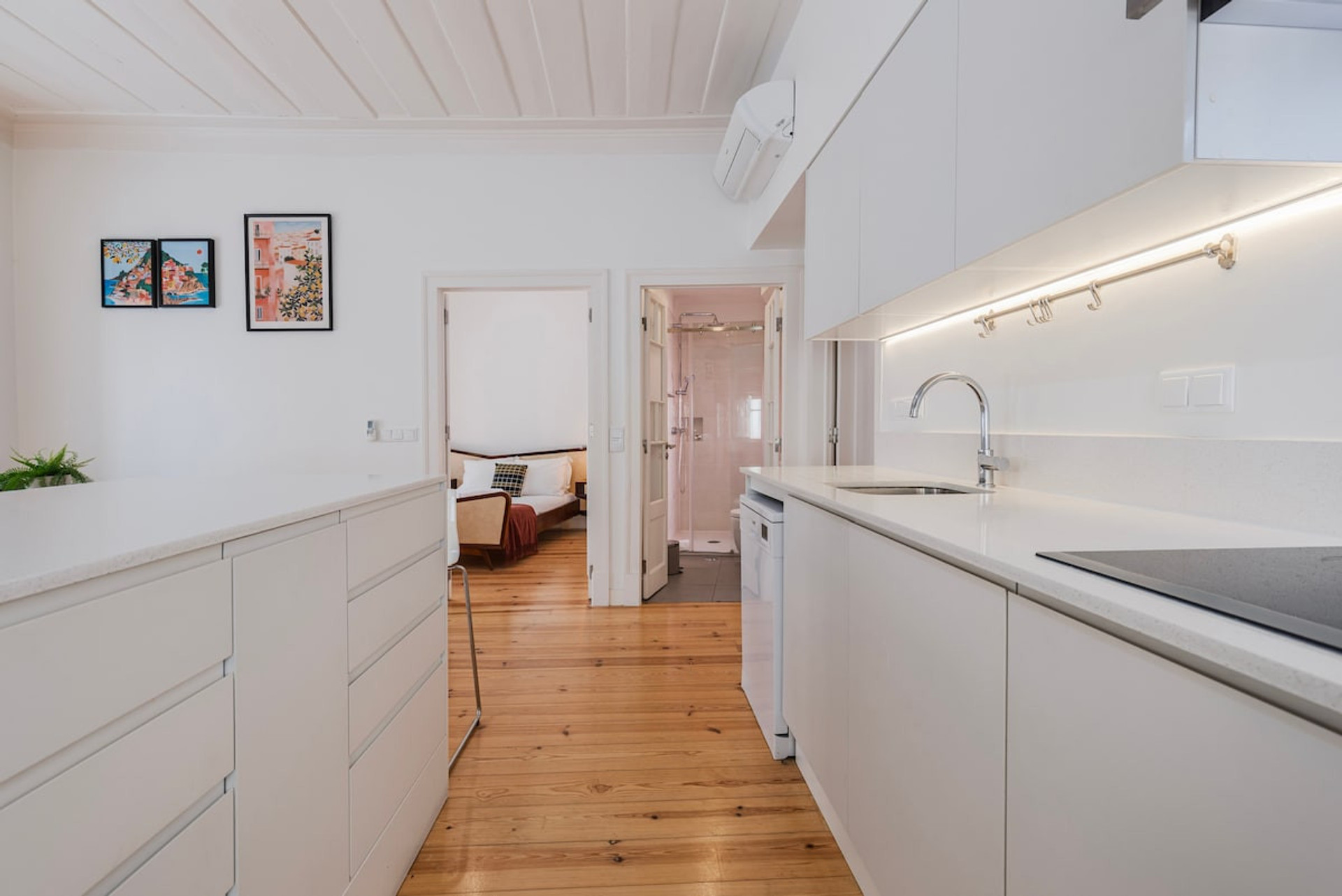 Full kitchen image 2