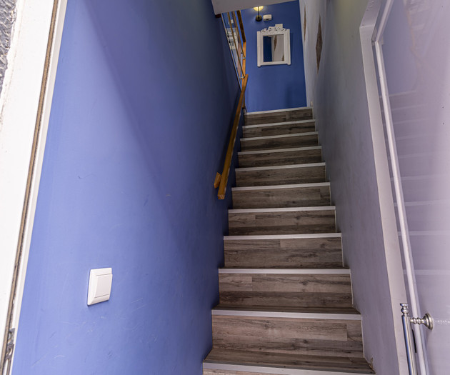 Entrance staircase to apartment