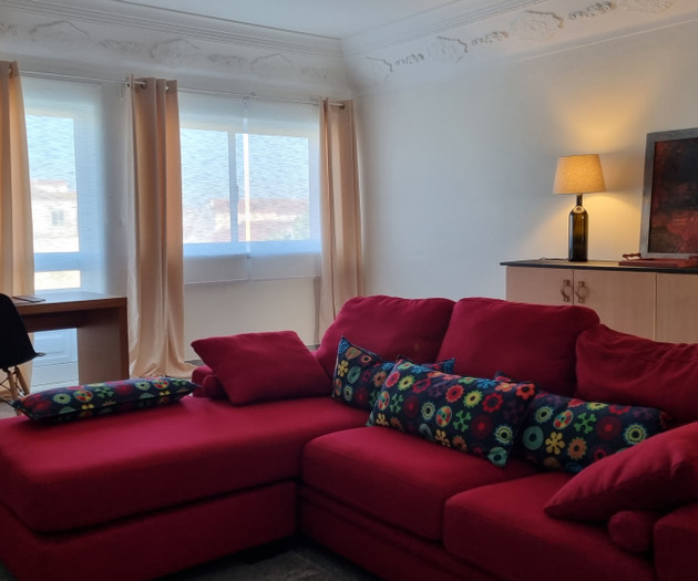 Spacious single bedroom next to Montijo BusStation