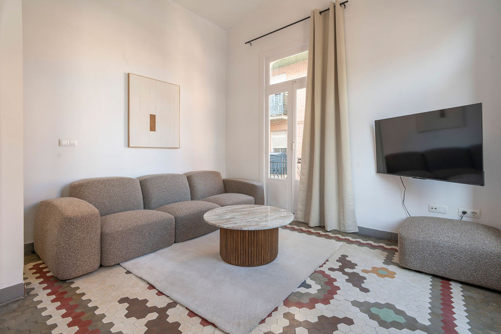 Elegant 3 bedrooms apartment in El Cabanyal preview