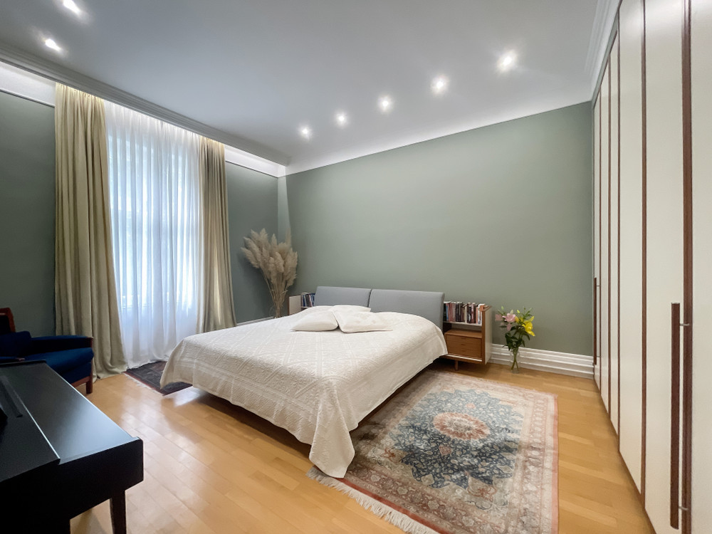 Central, spacious, cosy, stylish preview