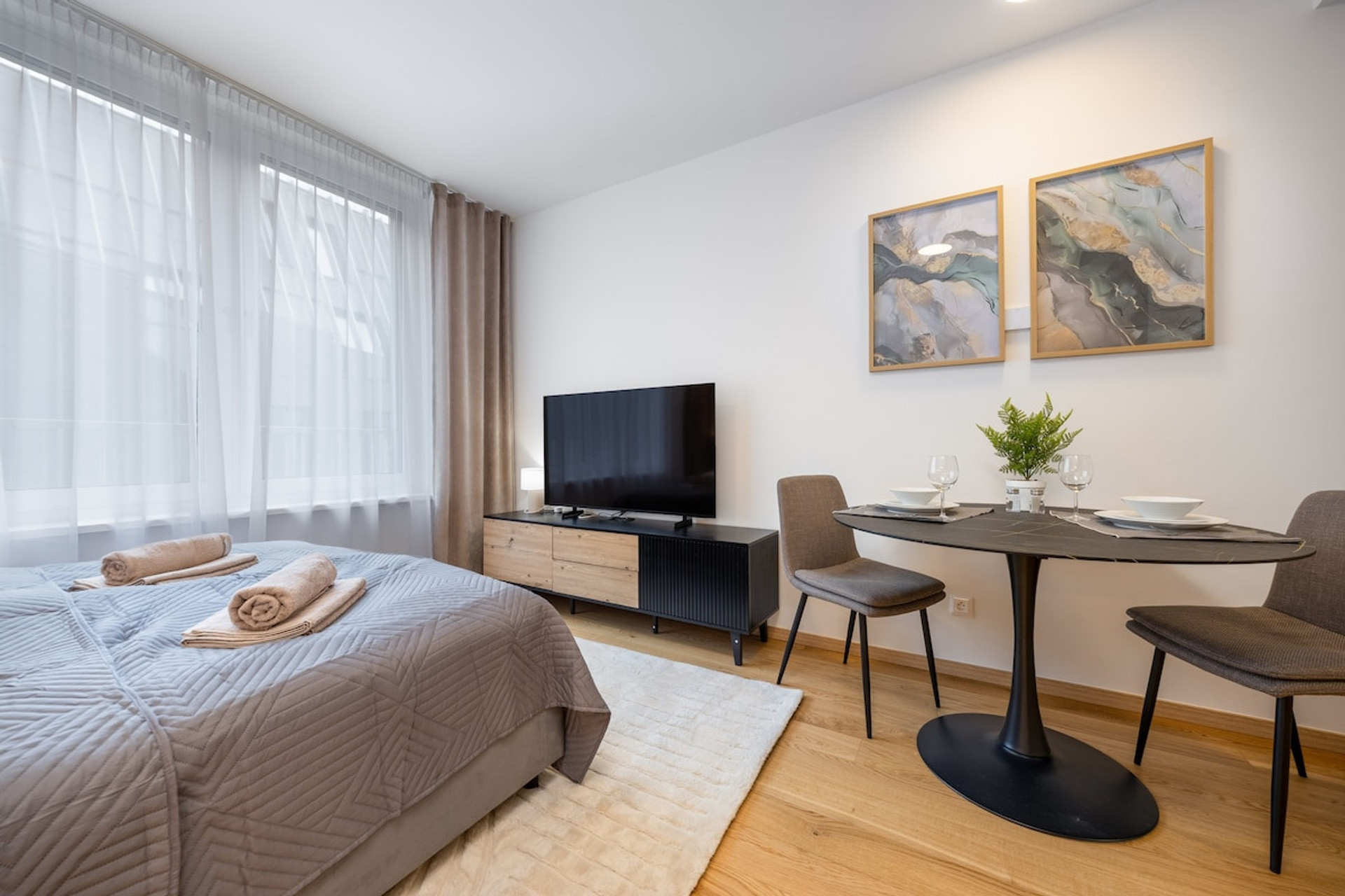 Bedroom image 2