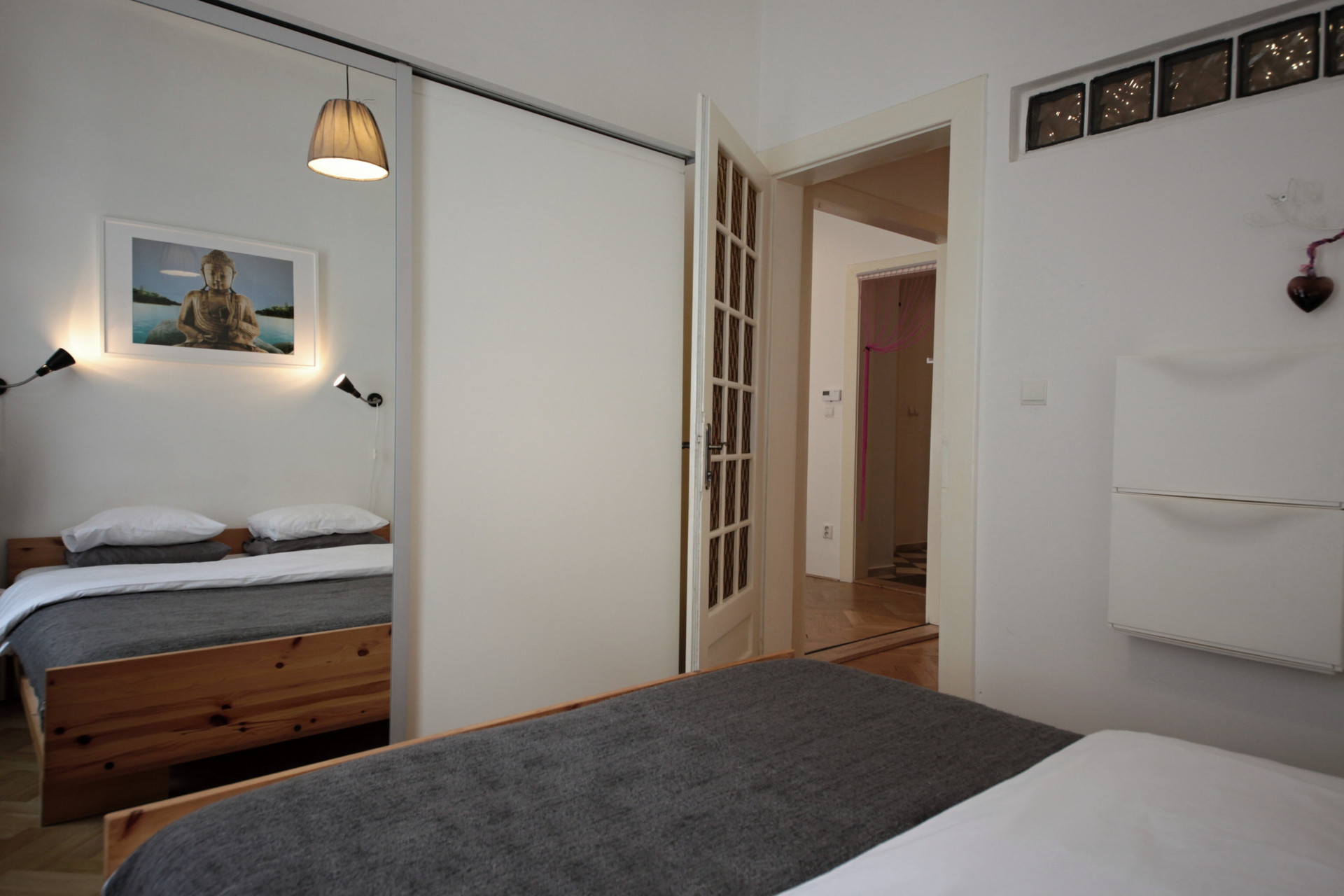 Šatní skřín v ložnici / bedroom closet 