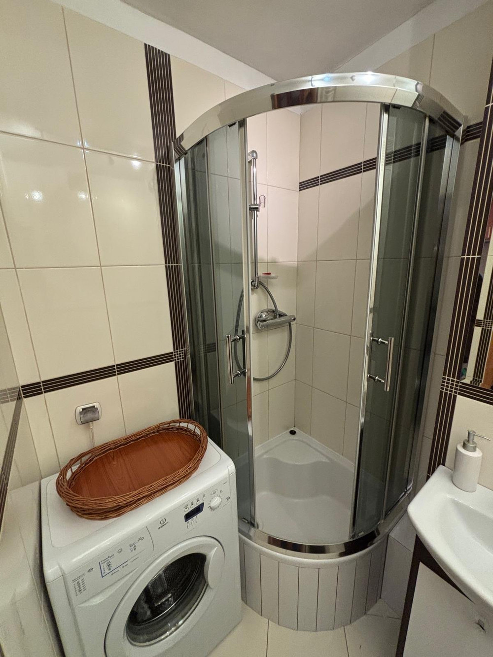 Nomad-Friendly 1-Bed Apartment in Top Location preview