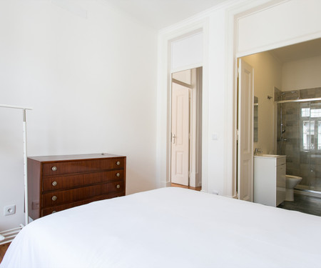 Great Apartment w/ Balcony - Center of Lisbon