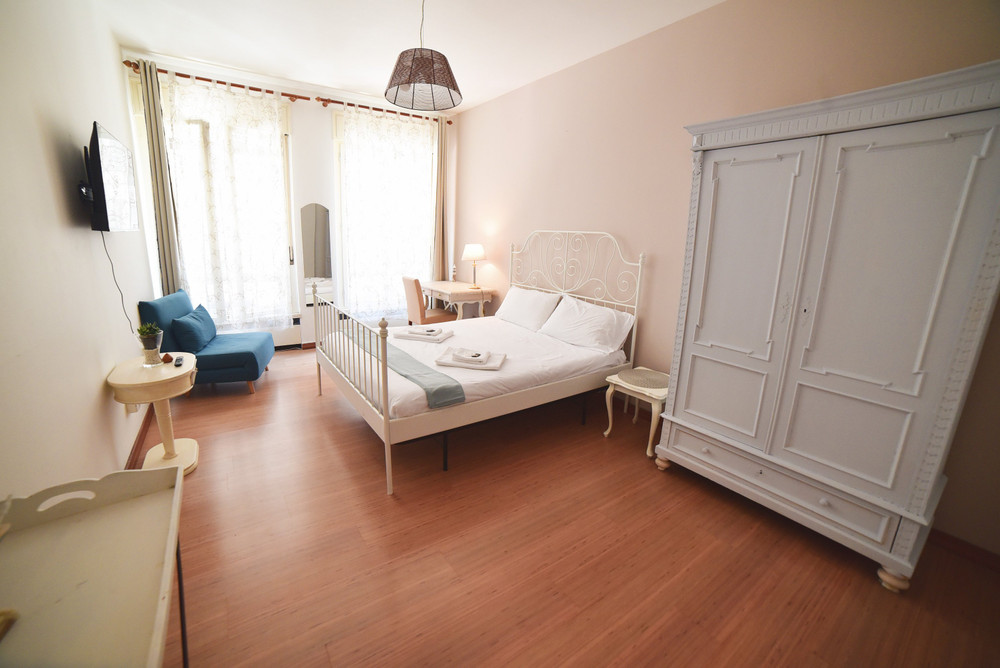 Double/triple room (1 double bed and 1 single bed) preview