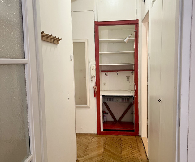 Útulný byt 1+1 u Karlova náměstí s balkónem