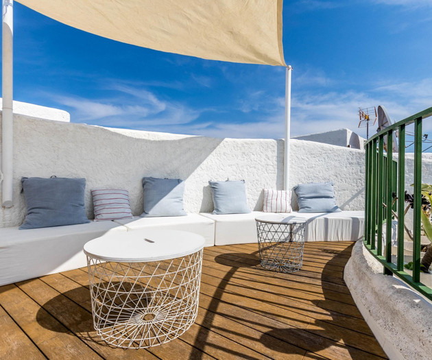 Sea, apartment with sea views, in first line of th