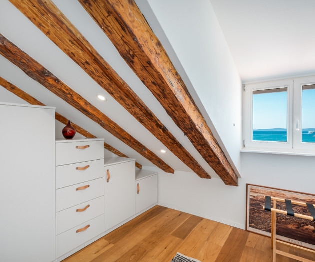 “Stylish 2 BR Retreat on Split’s Seaside Riva“