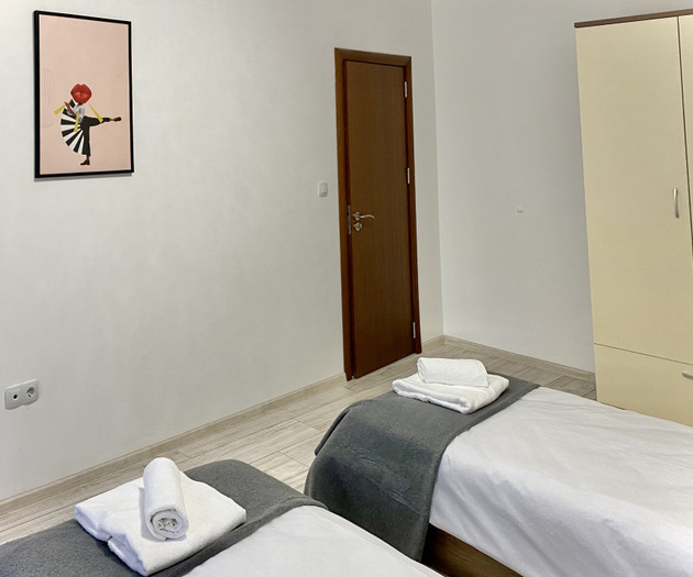 Spacious & Cozy 2 BDR Apartment with Fast Wi-fi