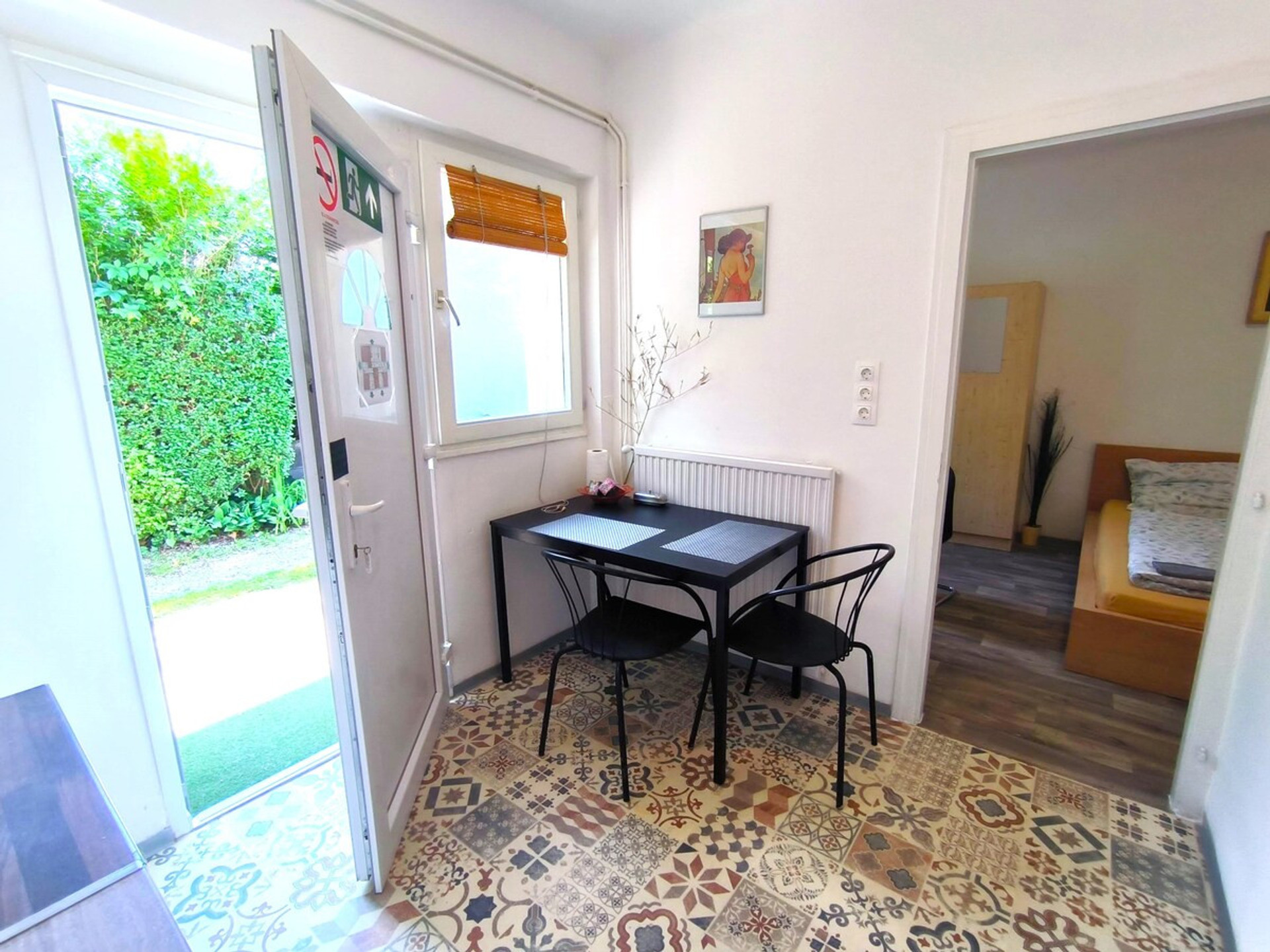 Dining area image 2