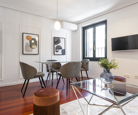 Central apartment perfect for visiting Madrid.