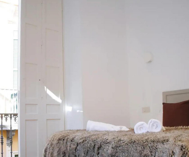 Holidays2Malaga Azucena Central French Balcony