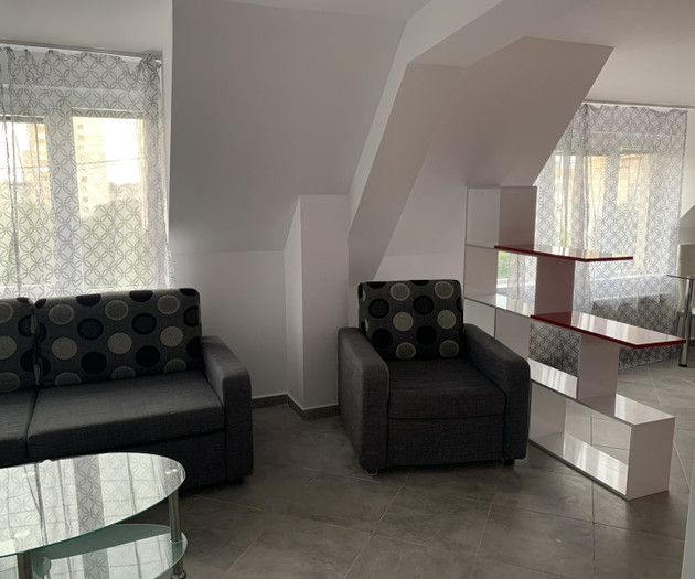 Stylish 1BR near Centre