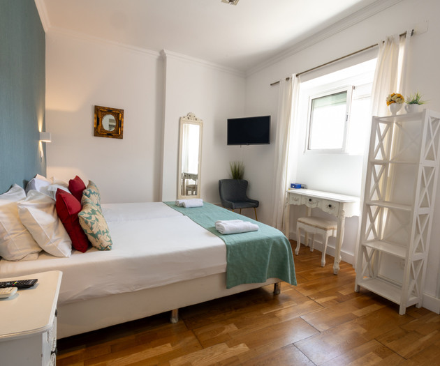 Guesthouse 5 suites 10 Guests 5 wc Avenue liberty