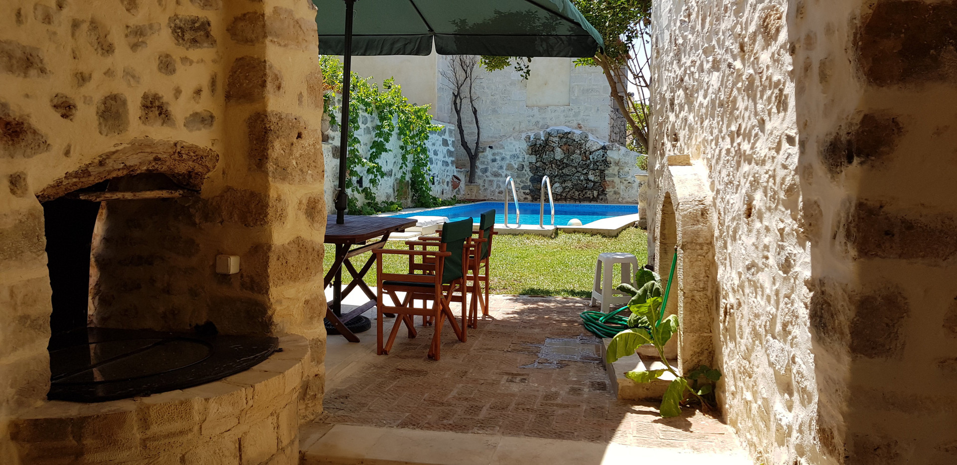 pool by day