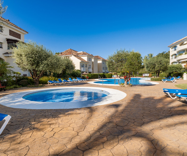Apartamento Residencial en Marbella con Piscina