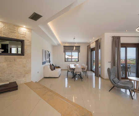 3-Bedroom Villa in Quiet Area 10' from Chania