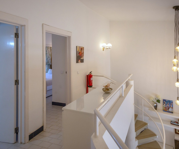 Vila Duplex com 3 quartos e 3 casas de banho