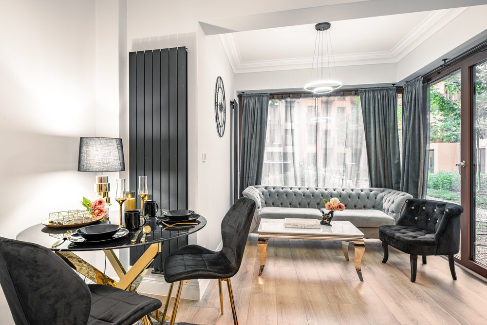 Studio apartment, Chmielna 110/106 preview