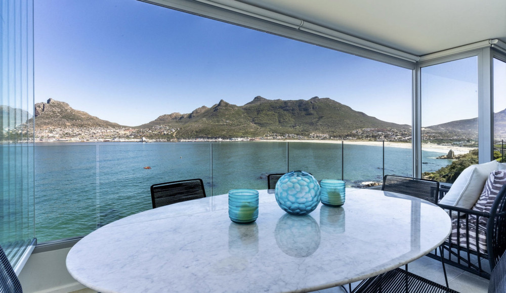 Stylish Oceanside Apartment preview