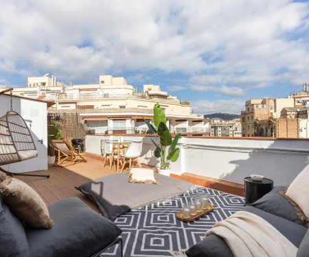 Penthouse in Renovated Floor