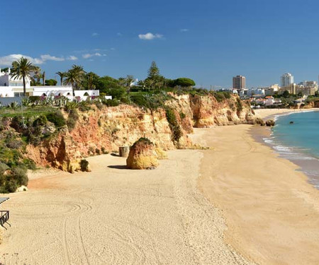 Apartment front of the beach